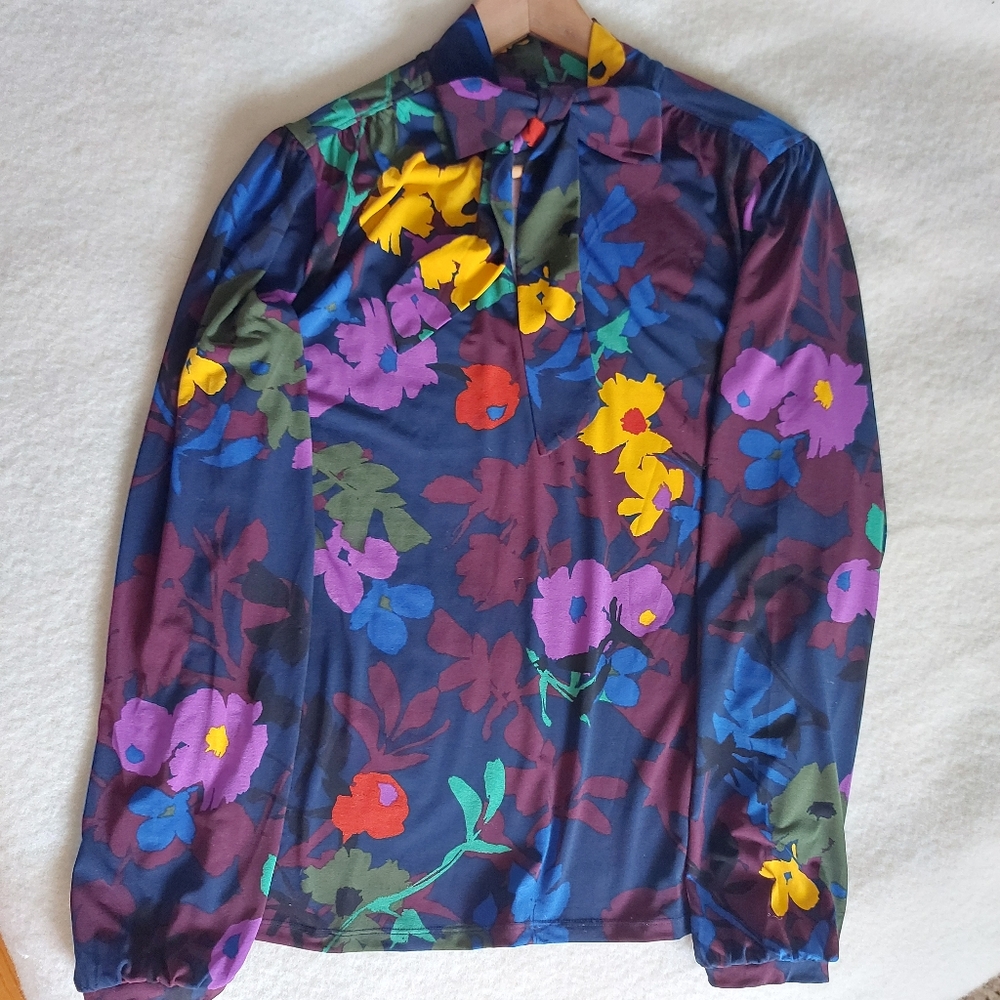 Tie neck top